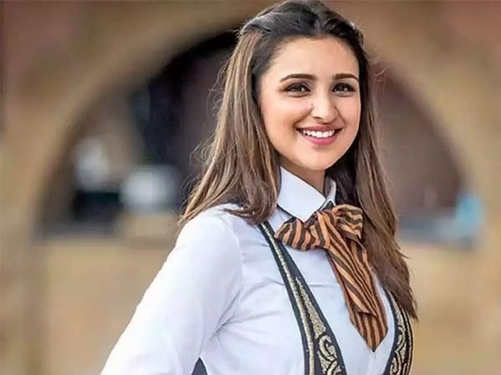 क्यों पढ़ाई छोड़ इग्लैंड से भारत वापस आई Parineeti Chopra! जानिए बॉलीवुड में कैसे बनी एक्ट्रेस 1 parin