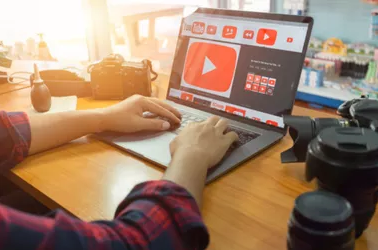 YouTube Channel शुरू करते वक्त रखें इन बातों का ध्यान ! फटाफट बढ़ जाएंगे आपके यूट्यूब सब्सक्राइबर्स.. 1 image 7