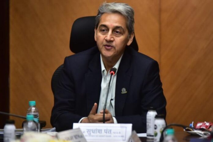 Chief-Secretary-Sudhansh-Pant-conducted-surprise-inspection-at-Vidyut-Bhavan.jpg