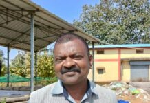 किसान जे.ई. कैंथा ने सहकारी समिति से लिया टोकन