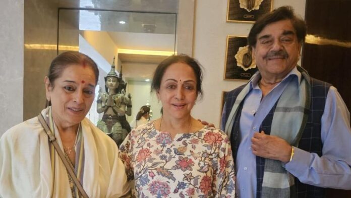 Shatrughan-Sinha-Visit-Hema-Malini-House.jpg