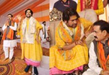 बाबा बागेश्वर की पदयात्रा में शामिल हुए नरोत्तम मिश्रा, बोले- सनातन अमृत है, कई लोगों को हजम नहीं होता