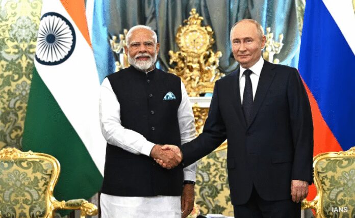 pp87dpko_narendra-modi-vladimir-putin-modi-putin-ians_625x300_05_December_24.jpg