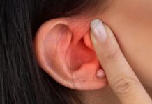 सर्दी-जुकाम ही नहीं, कान में भी संक्रमण का खतरा! जानें कैसे करें बचाव