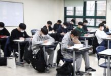 ऐसा एग्जाम कि देशभर में रुक गई उड़ानें! दक्षिण कोरिया में 5 लाख छात्र पहुंचे सेंटर