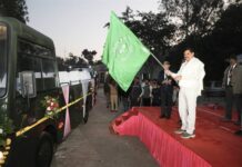 मुख्यमंत्री डॉ. यादव ने पन्ना नेशनल पार्क में 10 नई कैंटर बसों को दिखाई हरी झंडी