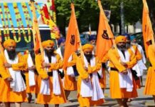 न्यूजीलैंड में सिख धार्मिक जुलूस को प्रदर्शनकारियों ने रोका, पुलिस ने संभाले हालात