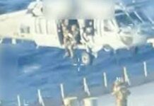 ऑयल टैंकर पर अमेरिका के कई कमांडो रस्सियों के सहारे उतरे और कर लिया कब्जा