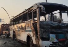 आगरा-लखनऊ एक्सप्रेस-वे पर चलती बस में लगी आग, यात्रियों ने कूदकर बचाई जान