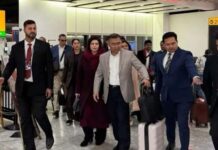 खालिदा जिया के बेटे की 17 साल बाद बांग्लादेश वापसी,एयरपोर्ट पर एक लाख लोग पहुंचे, 3 घंटे रोड शो किया