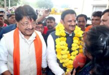 रीवा से पहली फ्लाईट देवी अहिल्या एयरपोर्ट आयी, विंध्य क्षेत्र के नागरिको में खुशी की लहर