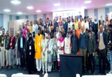 ऐलोबेरा, महुआ से बने फेसपैक, तुलसी सीरप, आंवला जूस व बेल शर्बत बने सैलानियों की पसंद