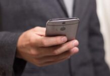 CMHO Bhopal ने 13 डॉक्टरों की सैलरी काटी, ऐप से अटेंडेंस लगाने का मामला सामने