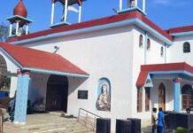 वाराणसी में क्रिसमस का जश्न, रोशनी से सजे गिरजा घर और मेले का आयोजन