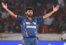 शार्दुल ठाकुर की तूफानी पारी, 7 गेंदों में 4 विकेट, फिर मचाया हाहाकार