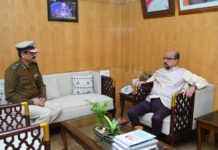 राज्यपाल डेका से नवनियुक्त पुलिस कमिश्नर शुक्ला ने की सौजन्य भेंट