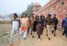 डबरा में नवनिर्मित नवग्रह मंदिर कार्यक्रम को लेकर कलेक्टर-एसपी का निरीक्षण