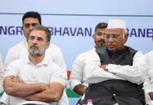 मल्लिकार्जुन खड़गे और राहुल गांधी ने नेताजी सुभाष चंद्र बोस का स्मरण किया