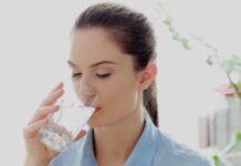 कम पानी पीने से सिर्फ गला नहीं सूखता, दिमाग और किडनी पर भी होता है ये बुरा असर…जानें क्या कहता है विज्ञान