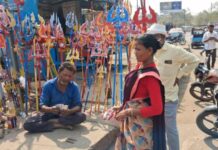 चौरागढ़ महादेव की खातिर, वजनदार त्रिशूल लेकर भक्तों की सतपुड़ा के पहाड़ों पर चढ़ाई