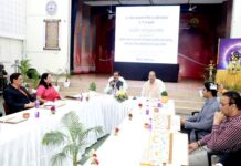 विद्यार्थियों के मानसिक स्वास्थ्य को लेकर कोचिंग संस्थानों के लिए नए नियमों पर मंथन