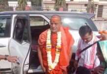 ‘नेताओं के द्वारा बनाए गए धर्मगुरु सत्ता के गुरु’, शंकराचार्य सदानंद सरस्वती का गौ माता पर बड़ा बयान