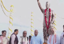 सावरकर को भारत रत्न पर विपक्ष का तंज—बोले, उन्हें तो ब्रिटिश रत्न मिलना चाहिए