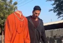 बिना सिर वाले इंसान के साथ चलते दिखे अक्षय कुमार! वीडियो देख यूजर्स हुए हैरान; किए ऐसे कमेंट