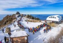 Sikkim में भारी बर्फबारी, त्सोमगो झील के पास 2700 से ज्यादा पर्यटक रेस्क्यू