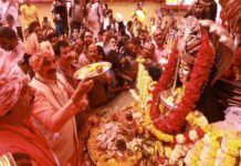 मुख्यमंत्री डॉ. यादव ने भोपाल के प्राचीन बड़वाले महादेव मंदिर पहुंचकर की पूजा-अर्चना