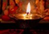 दीपक को न रखें जमीन पर