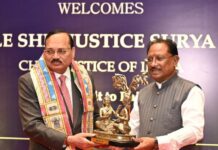 मुख्यमंत्री विष्णुदेव साय ने भारत के मुख्य न्यायाधीश न्यायमूर्ति सूर्यकांत का किया आत्मीय स्वागत