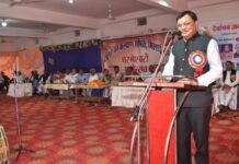 समाज की प्रगति के लिए संगठित रहना आवश्यक – वाणिज्य एवं उद्योग मंत्री देवांगन