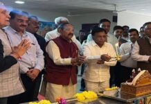 अक्षरधाम मंदिर में उप मुख्यमंत्री देवड़ा ने की नागरिकों की सुख-समृद्धि के लिये प्रार्थना