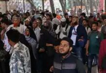 बांग्लादेश में मतदान के एक दिन पहले हुई झड़प में नेता की आंख निकाली, सदमे से मां ने तोड़ा दम