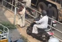 यातायात नियमों की मिसाल बनीं बुजुर्ग महिला, किया गया सम्मानित