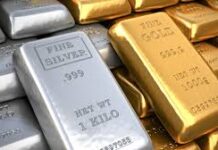 Gold Silver Price: ट्रंप के टैरिफ विवाद से सर्राफा बाजार में उछाल; चांदी ₹2.72 लाख, सोना 1.62 लाख रुपये के पार