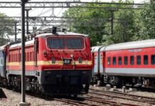 Indian Railways: होली पर अब घर जाना हुआ आसान, भोपाल से इन जिलों के लिए चलेंगी 4 जोड़ी स्पेशल ट्रेनें
