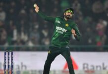 कौन हैं उस्मान तारिक? जिन्हें PAK कप्तान ने बताया ‘ट्रंप कार्ड’, स्पिनर के अजीबोगरीब एक्शन पर भी उठे हैं सवाल