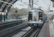 बिना अनुमति बदला गया कॉरिडोर, महानगर मेट्रो स्टेशन हुआ बाहर