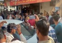 अंबिकापुर में लक्ष्मी नारायण हॉस्पिटल के बाहर ट्रांसफार्मर पर बवाल