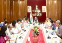 रोगियों के उपचार प्रयासों में सेवा भाव प्रमुख : राज्यपाल पटेल