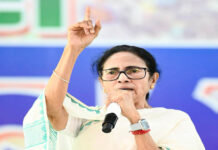 ‘दीदी की 10 प्रतिज्ञा’: ममता बनर्जी का घोषणापत्र महिलाओं और युवाओं को समर्पित