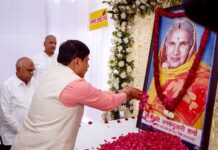 मुख्यमंत्री डॉ. यादव ने हितानंद शर्मा की माताजी के निधन पर दी श्रद्धांजलि