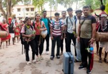 खेलो इंडिया ट्रायबल गेम्स : केरल की एथलेटिक्स टीम पहुंची जगदलपुर, पारंपरिक लोकनृत्य से हुआ भव्य स्वागत