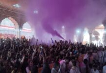 जयपुर में आराध्य गोविंददेवजी संग होली का उल्लास, अबीर-गुलाल से रंगा दरबार, देखें तस्वीरें