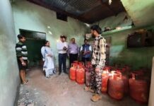 इंदौर में अवैध गैस सिलेंडर भंडारण पर बड़ी कार्रवाई