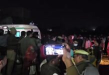 कोच्चि में बंद कमरे से एक ही परिवार के पांच शव मिले।