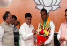 पश्चिम बंगाल चुनाव से पहले बीजेपी में शामिल हुए टेनिस दिग्गज लिएंडर पेस