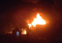 बुरहानपुर के प्लास्टिक गोदाम में भीषण आग, आग बुझाने में 20 दमकल वाहनों के निकले दम